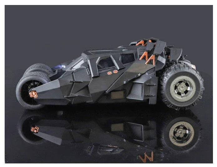Batmóvel Tumbler Batman 1:18 Metal Colecionável Luzes LED Efeito Fumaça