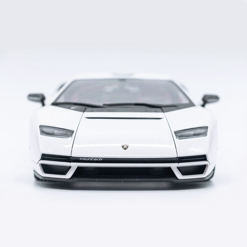 Lamborghini Countach LPI 800-4 2021 (Escala 1:18)