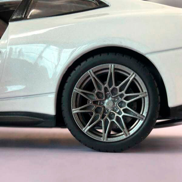 BMW M4 G82 em Escala 1:24