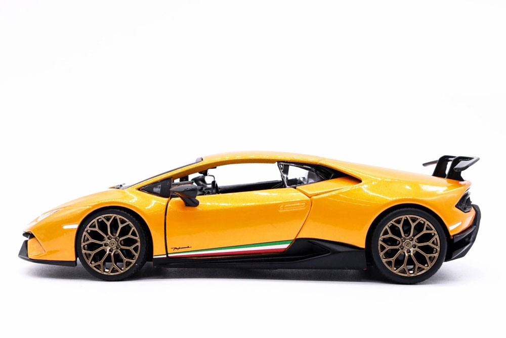 Lamborghini Huracán Performante 1:24