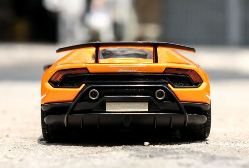 Lamborghini Huracán Performante 1:24