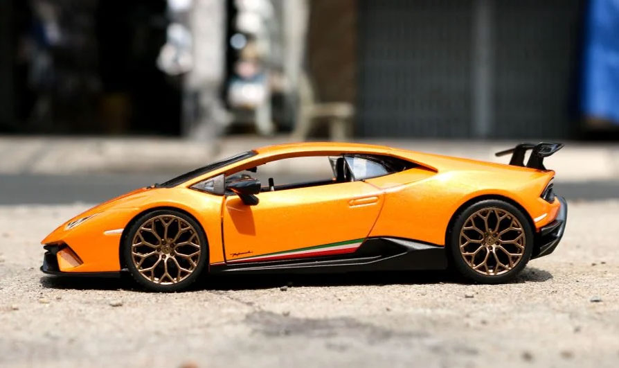 Lamborghini Huracán Performante 1:24