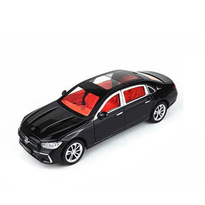 Mercedes-Benz C260L em Escala 1:24
