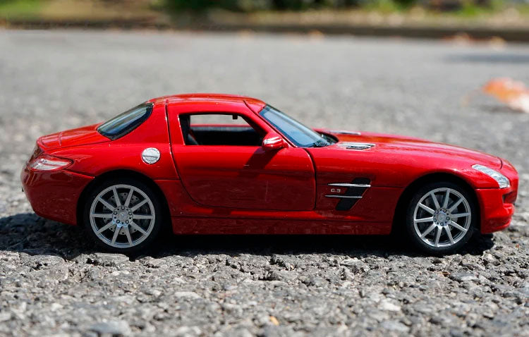 Mercedes SLS AMG em Escala 1:24