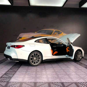 BMW M4 G82 em Escala 1:24