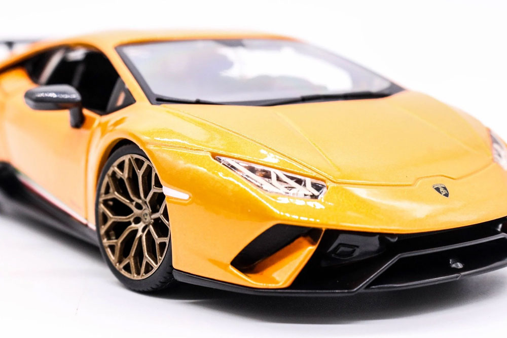Lamborghini Huracán Performante 1:24