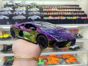 Lamborghini Revuelto 1:24 em Cores Metálicas